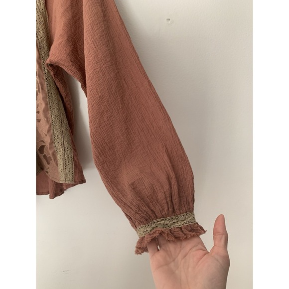 Free People Sivan Embroidered Top XS Lace Ruffle Trim Romantic Boho Floral Vneck - Picture 7 of 10